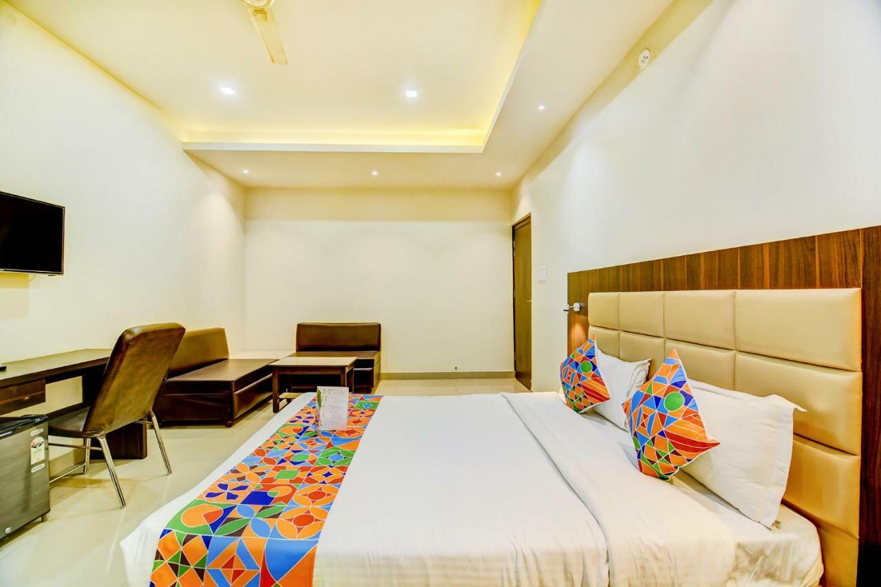 Fabhotel Solitaire Inn Kanpur Eksteriør billede